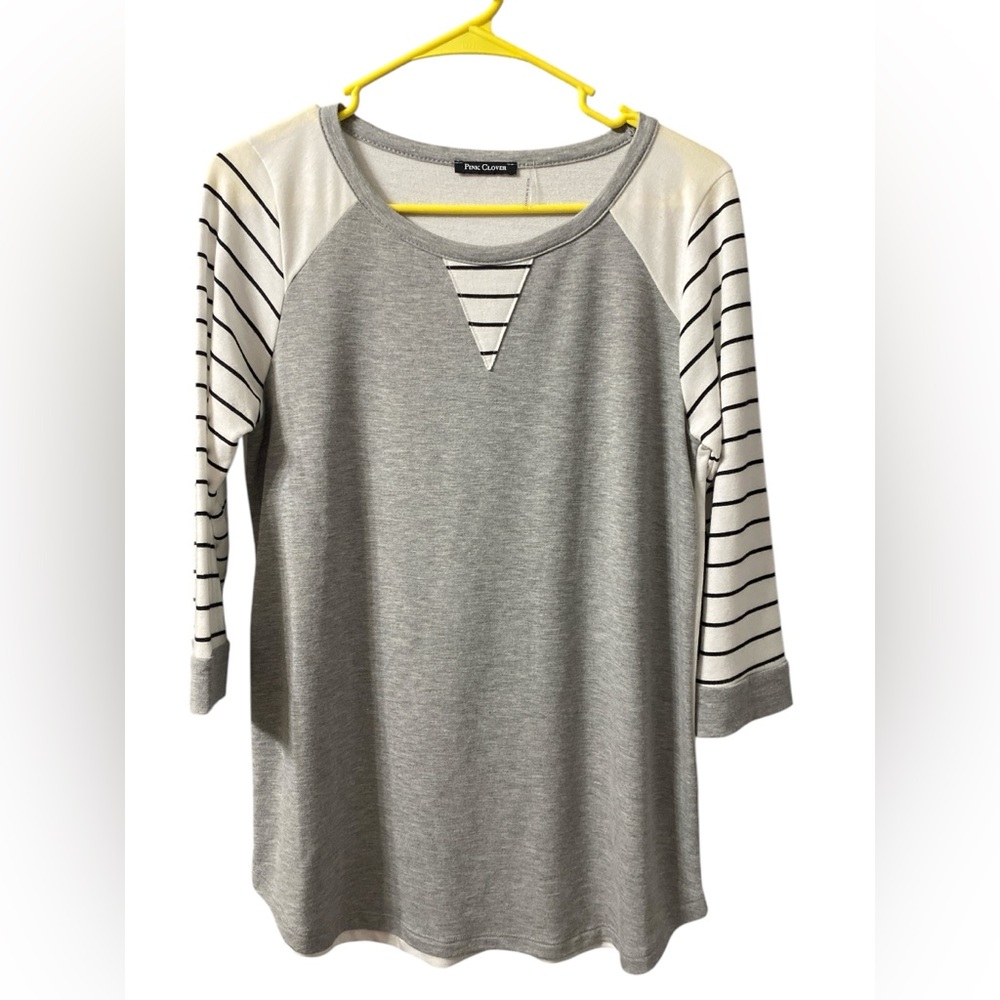 Pink Clover by Chico Women's Rachelyn Raglan Knit Top Gray Size Small